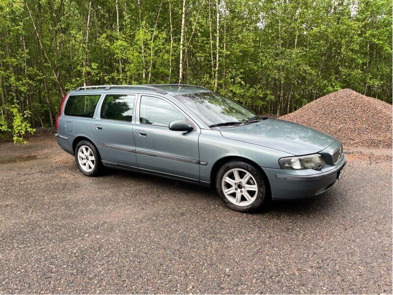Grön Begagnad 2002 Volvo V70 Business Edition Kombi | 29 900 kr (Lite dyr) - Bild 1/4