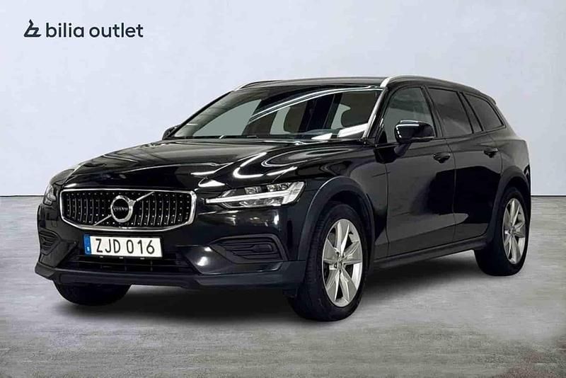 Svart Begagnad 2022 Volvo V60 CC Kombi | 219 900 kr (Bra pris) - Bild 1/1