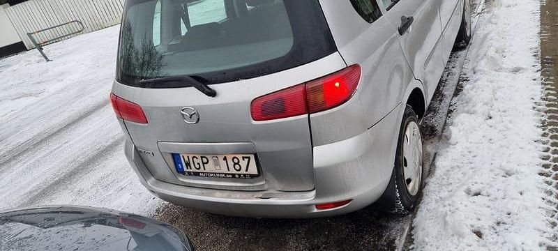 Begagnad Mazda 2 75 HK (55 kW) 2004 Halvkombi