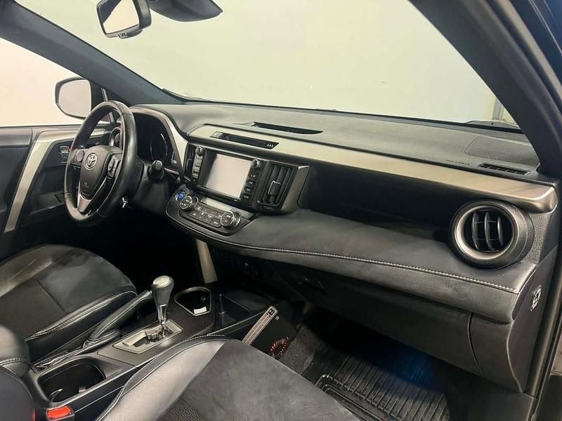 Begagnad Toyota RAV4 Hybrid Edition 197 HK (144 kW) 2018 Svart SUV