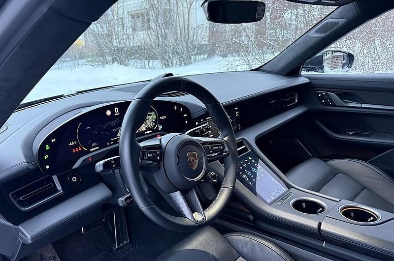 Begagnad Porsche Taycan Sport Turismo 22 kW (30 HK) 2023 Kombi