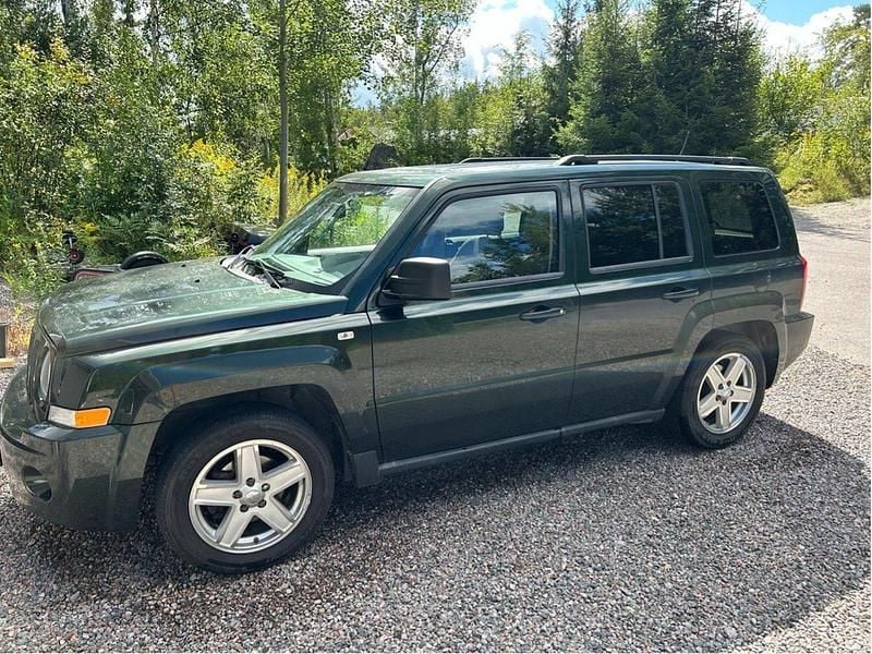 Grön Begagnad 2010 Jeep Patriot SUV | 60 000 kr - Bild 1/4