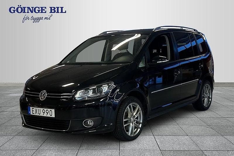 Svart Begagnad 2015 VW Touran GT Minibuss | 185 000 kr (Marknadspris) - Bild 1/2