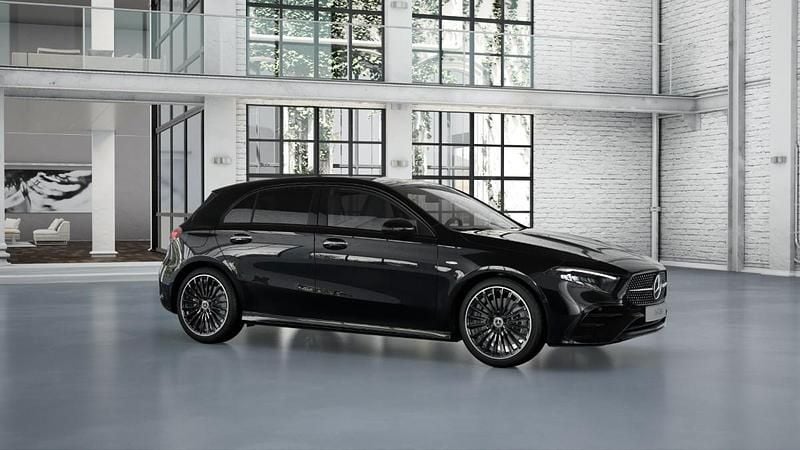 Ny 2026 Mercedes A250 Halvkombi | 495 600 kr (Lite dyr) - Bild 1/2