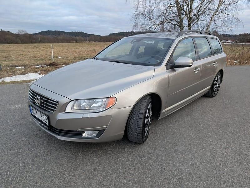 Begagnad Volvo V70 Kinetic 116 HK (85 kW) 2014 Brun Kombi