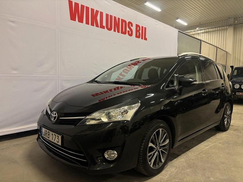 Svart Begagnad 2016 Toyota Verso Multidrive S Minibuss | 189 900 kr (Lite dyr) - Bild 1/4