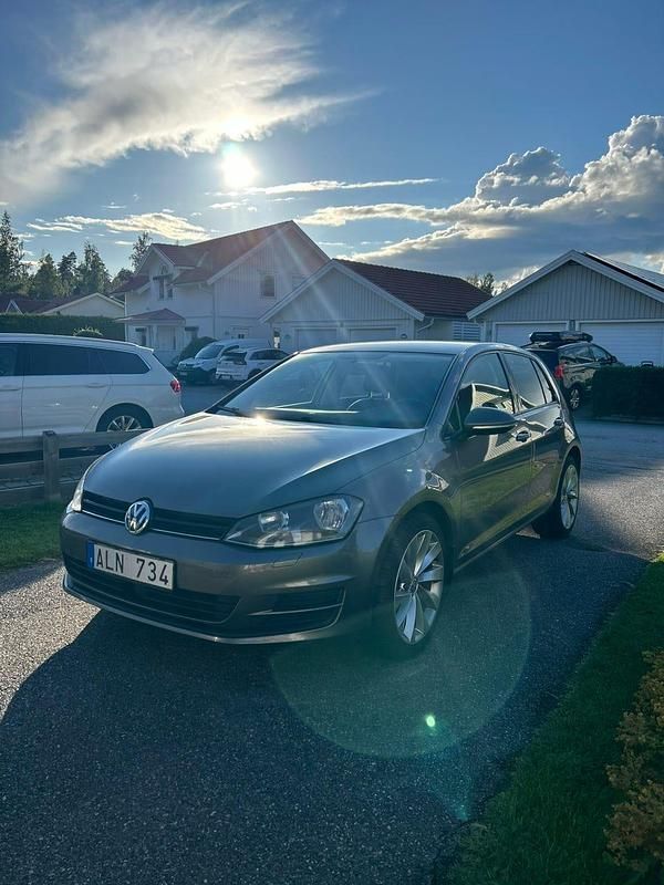 Begagnad VW Golf VII 105 HK (77 kW) 2014