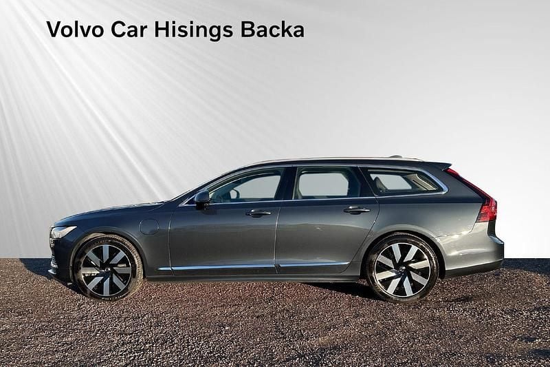 Begagnad Volvo V90 Core 350 HK (257 kW) 2024 Blå Kombi