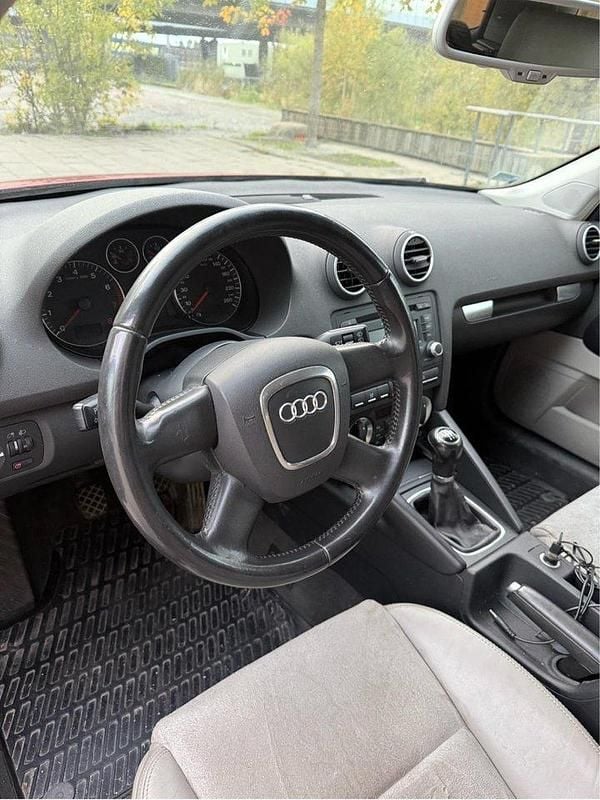 Röd Begagnad 2008 Audi A3 Attraction Halvkombi | 34 900 kr - Bild 1/4