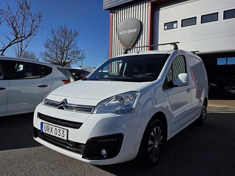 Begagnad Citroën Berlingo 99 HK (72 kW) 2017 Vit Minibuss