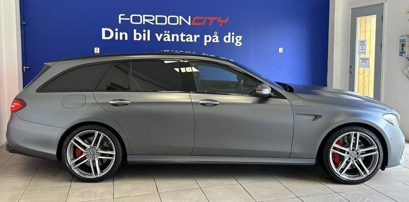 Begagnad Mercedes E63S AMG AMG 612 HK (450 kW) 2018 Grå Kombi