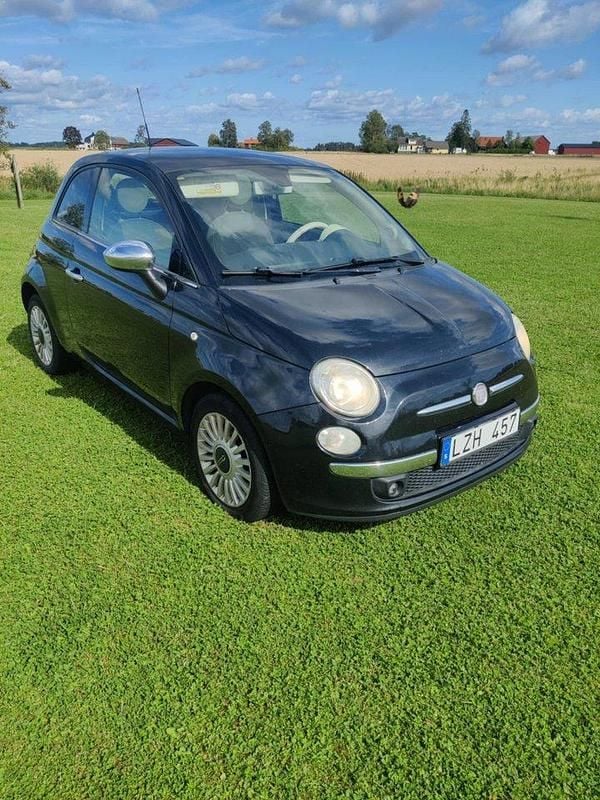 Svart Begagnad 2012 Fiat 500 Lounge Halvkombi | 54 500 kr (Bra pris) - Bild 1/4