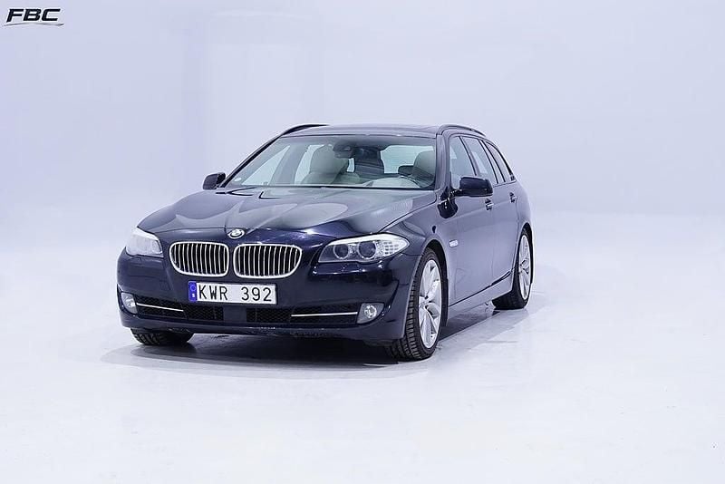 Svart Begagnad 2010 BMW 535 Kombi | 139 900 kr (Marknadspris) - Bild 1/4