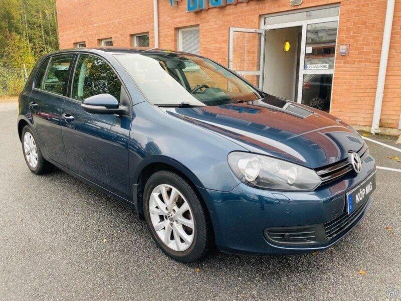 Grå Begagnad 2011 VW Golf VI Halvkombi | 79 900 kr (Marknadspris) - Bild 1/4