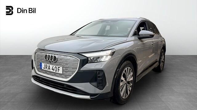 Grå Begagnad 2023 Audi Q4 e-tron Advanced SUV | 429 000 kr (Marknadspris) - Bild 1/4