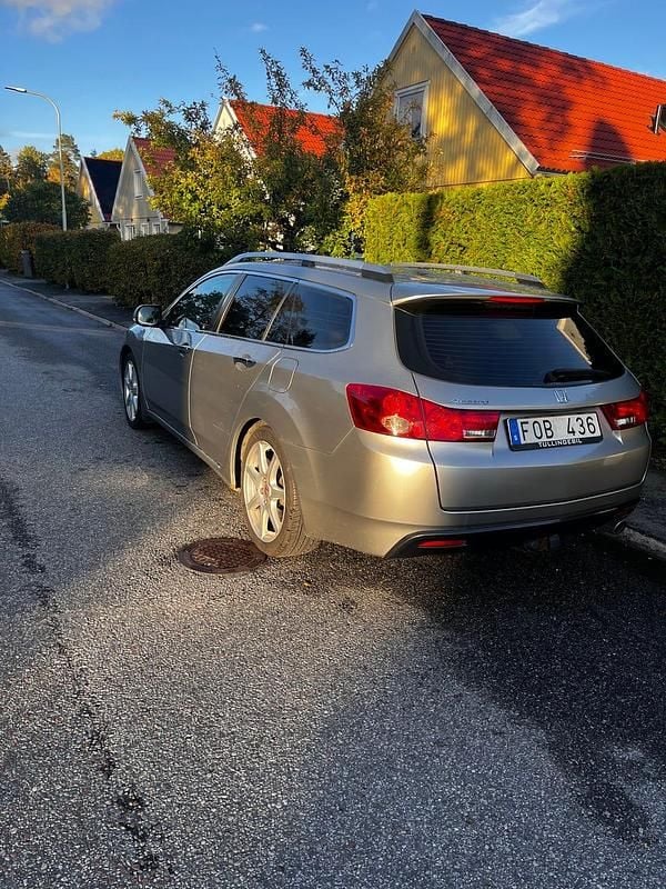 Begagnad Honda Accord 156 HK (114 kW) 2011 Kombi