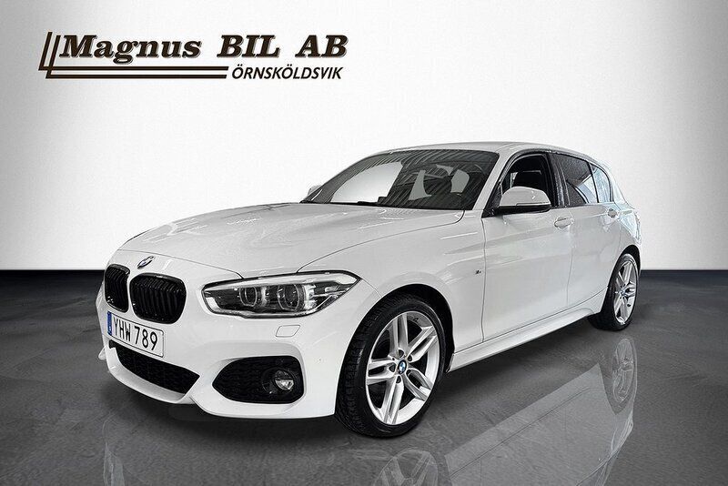 Vit Begagnad 2016 BMW 118 M Sport Halvkombi | 149 900 kr (Marknadspris) - Bild 1/4