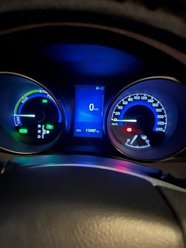 Begagnad 2018 Toyota Auris Hybrid Halvkombi | 160 000 kr (Marknadspris) - Bild 1/4