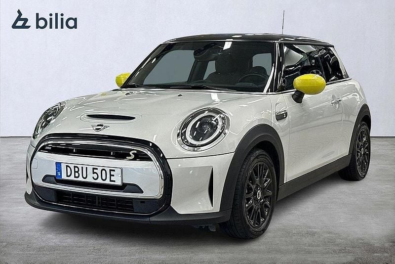 Silver Begagnad 2022 Mini Cooper SE Halvkombi | 204 900 kr (Marknadspris) - Bild 1/4