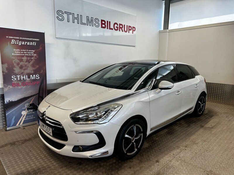Vit Begagnad 2013 Citroën DS5 Halvkombi | 99 900 kr - Bild 1/4