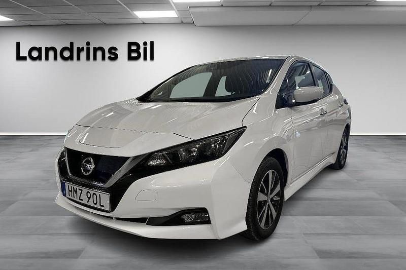 Vit Begagnad 2022 Nissan Leaf Acenta Halvkombi | 179 900 kr (Marknadspris) - Bild 1/4