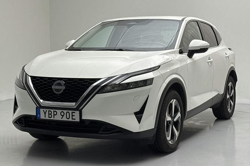 Vit Begagnad 2022 Nissan Qashqai N-Connecta SUV | 269 000 kr (Marknadspris) - Bild 1/4