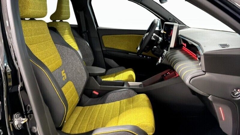 Ny Renault R5 Iconic 110 kW (150 HK) 2025 Svart (white) Halvkombi