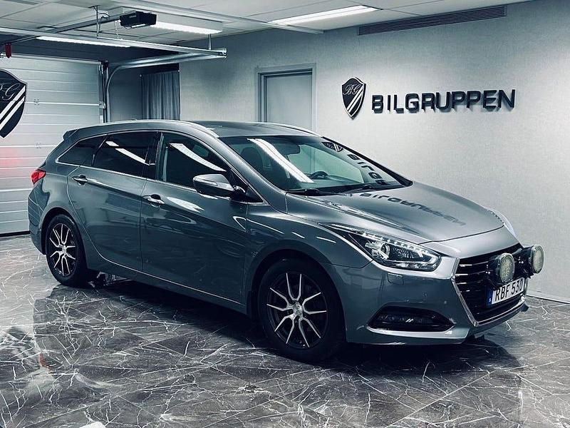 Begagnad Hyundai i40 141 HK (103 kW) 2016 Silver Kombi