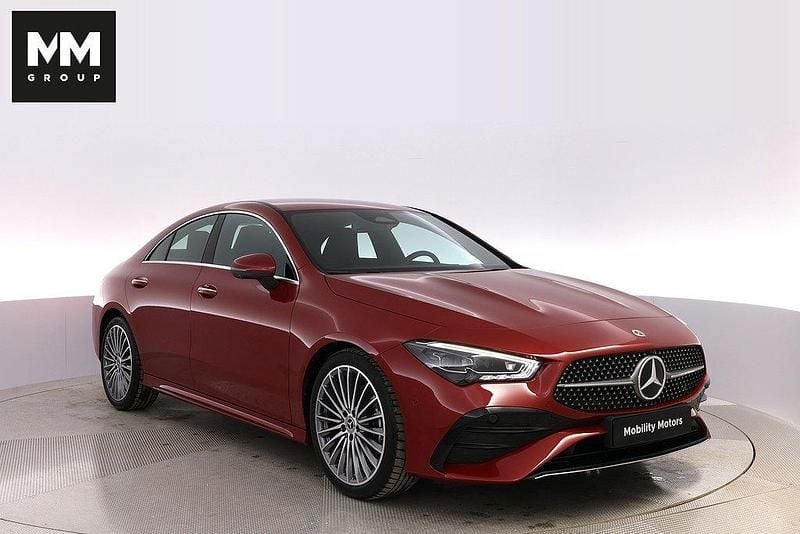 Ny 2025 Mercedes CLA200 Sportkupé | 442 800 kr (Marknadspris) - Bild 1/4