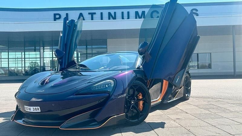 Vit Begagnad 2020 McLaren 600LT Spider Cab | 2 799 000 kr - Bild 1/4