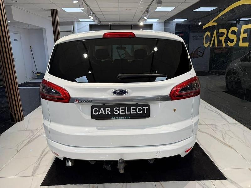 Begagnad Ford S-MAX Sport 140 HK (102 kW) 2015 Vit Minibuss