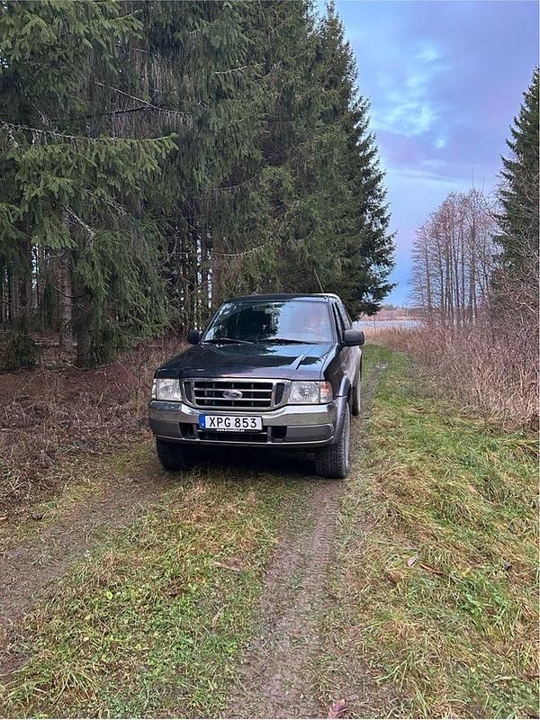 Svart Begagnad 2006 Ford Ranger XLT Pickup | 67 000 kr - Bild 1/4
