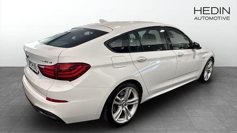 Begagnad BMW 530 Gran Turismo M Sport 258 HK (189 kW) 2016 Vit Sedan