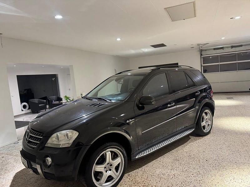 Svart Begagnad 2008 Mercedes ML63 AMG AMG SUV | 148 900 kr - Bild 1/4