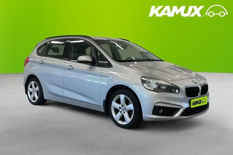Silver/grå Begagnad 2015 BMW 218 Minibuss | 114 800 kr - Bild 1/4
