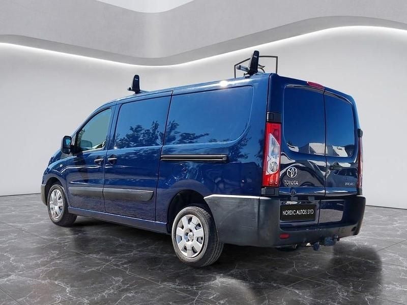 Begagnad Toyota Proace 128 HK (94 kW) 2014 Blå Minibuss
