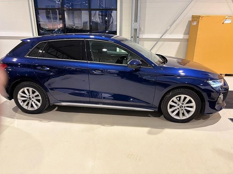 Begagnad Audi A3 150 HK (110 kW) 2025 Blå metallic