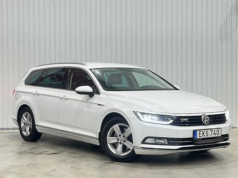 Begagnad VW Passat GT 190 HK (139 kW) 2015 Vit Kombi