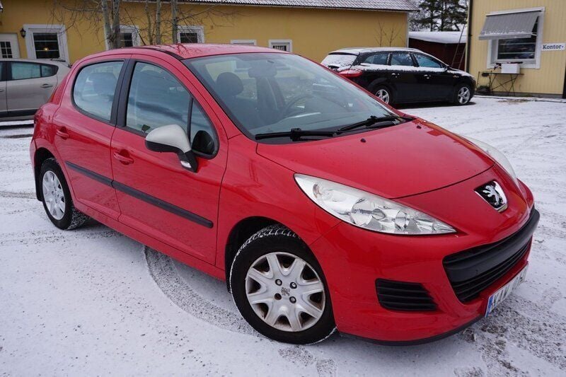 Röd Begagnad 2009 Peugeot 207 Halvkombi | 59 900 kr (Dyr) - Bild 1/4