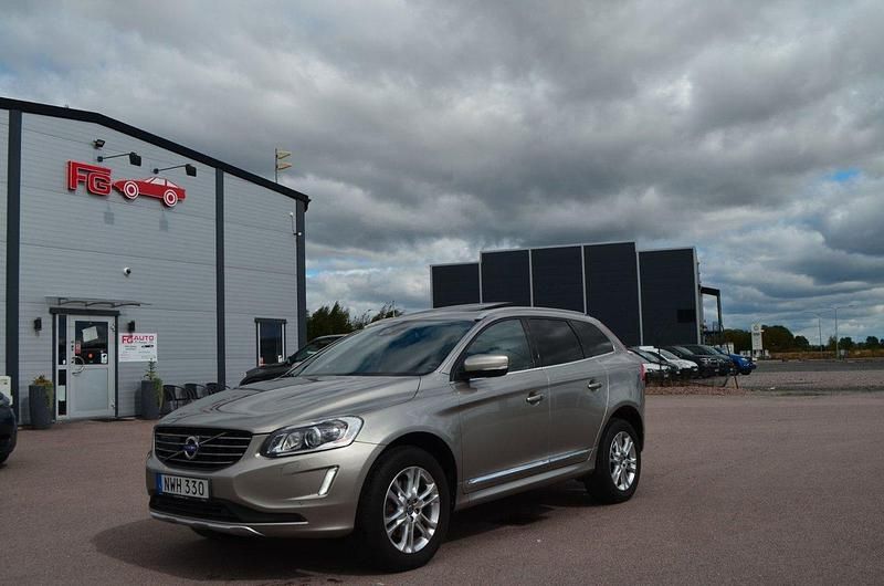 Begagnad Volvo XC60 Summum 164 HK (120 kW) 2013 Ljusbrun SUV
