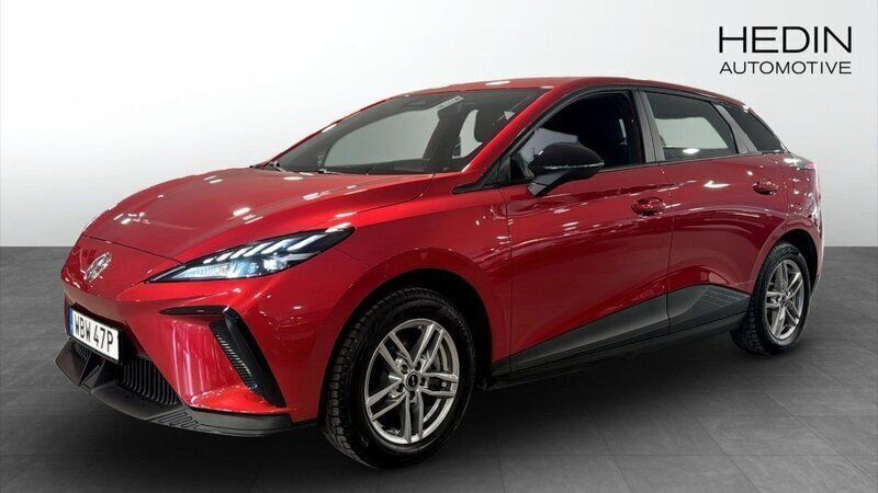 Röd (red) Begagnad 2023 MG MG4 EV Halvkombi | 259 900 kr (Bra pris) - Bild 1/4