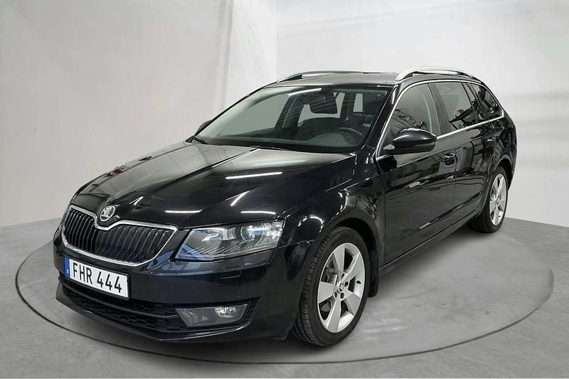 Svart Begagnad 2014 Skoda Octavia Kombi | 92 500 kr (Superpris) - Bild 1/4
