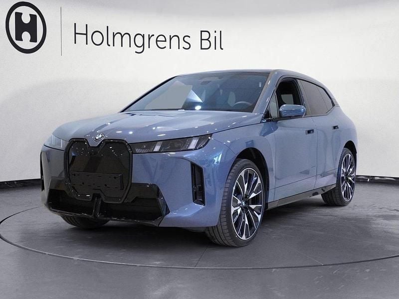 Grå Ny 2025 BMW iX Efficient Dynamics SUV | 1 167 100 kr (Dyr) - Bild 1/4