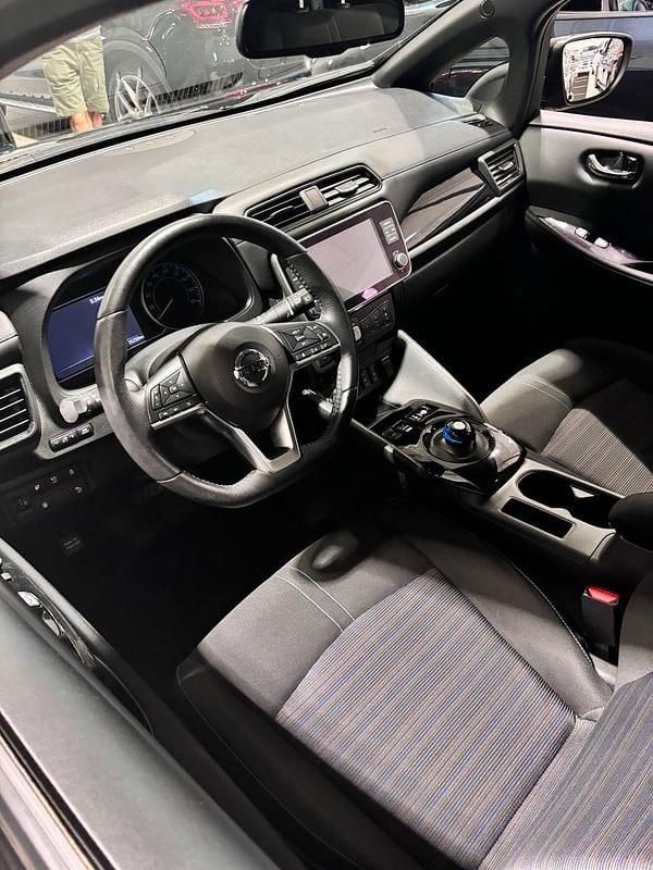 Begagnad Nissan Leaf 110 kW (150 HK) 2021 Halvkombi