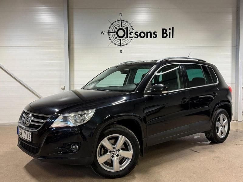 Svart Begagnad 2010 VW Tiguan Sportline SUV | 99 900 kr (Lite dyr) - Bild 1/4