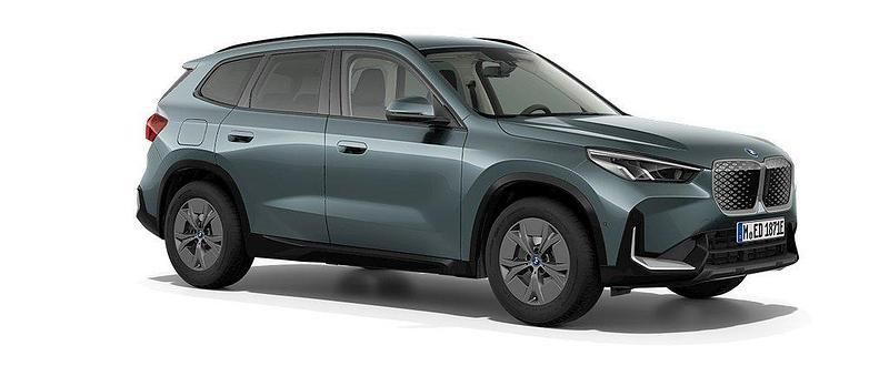 Grön Ny 2025 BMW iX1 Shadowline SUV | 519 400 kr (Marknadspris) - Bild 1/4