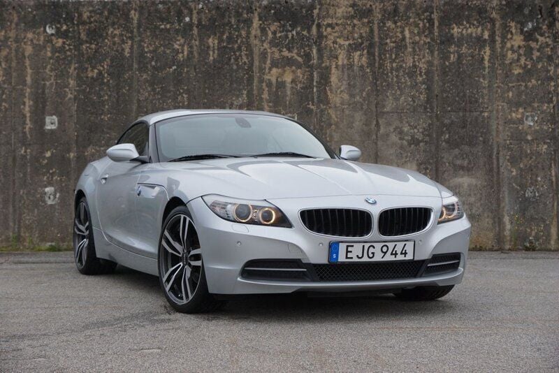 Silver Begagnad 2009 BMW Z4 Cab | 199 000 kr (Marknadspris) - Bild 1/4