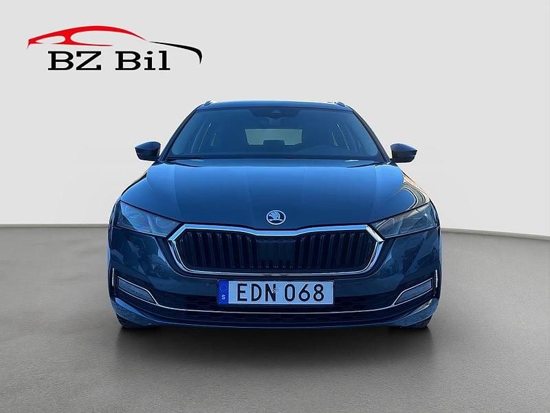 Begagnad Skoda Octavia Style 150 HK (110 kW) 2020 Grå Kombi