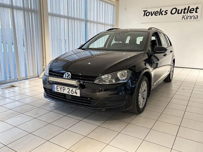 Begagnad VW Golf VII 106 HK (77 kW) 2015 Svart