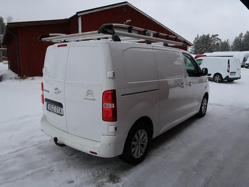 Begagnad Citroën e-Jumpy 100 kW (136 HK) 2021 Vit Minibuss